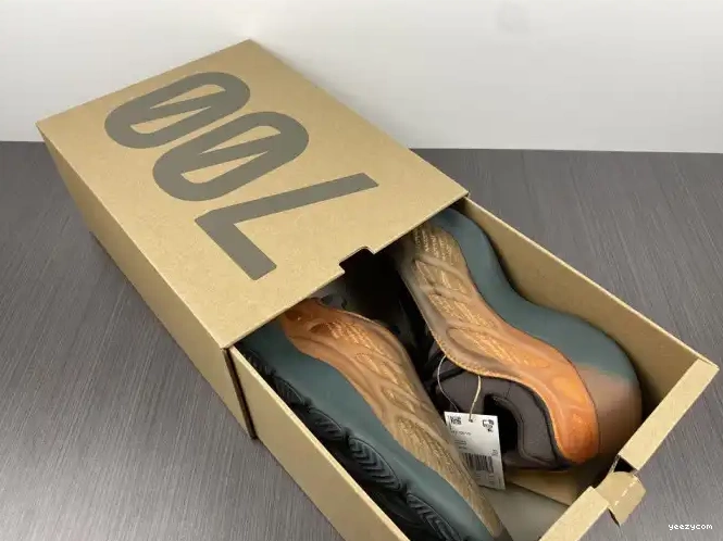 V3 Adidas Copfade Yeezy GY4109 Boost 700 0705